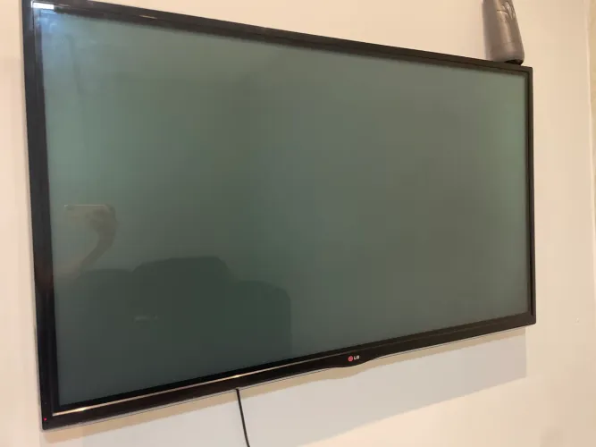 TV LG 60"