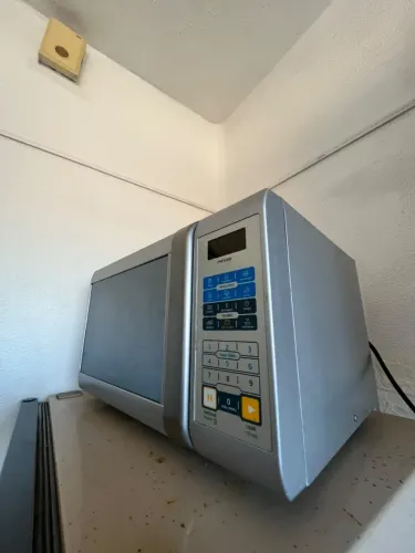 Micro-ondas Midea 25L - 100v