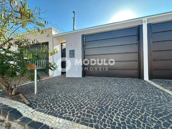 CASA RESIDENCIAL à venda, 2 quartos, 1 suíte, 1 vaga, NOVO MUNDO - Uberlândia/MG