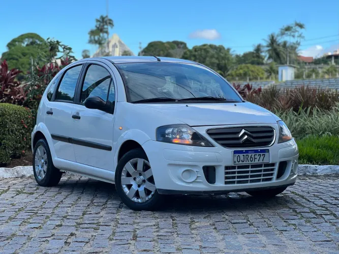 Citroen C3 GLX 1.4/ GLX Sonora 1.4 Flex 8V 5P 2012