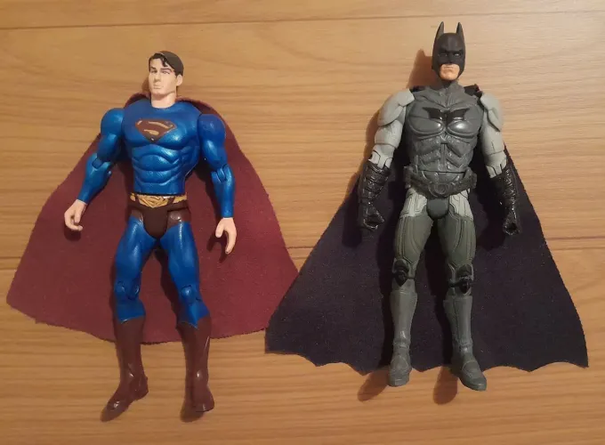 DC Universe Bonecos Superman Returns e Batman Beguins (Aprox. 12cm) Capa de Tecido