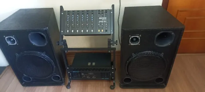 Equipamentos de Som Profissional