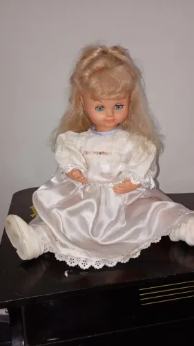 Boneca Mãezinha da estrela funcionando sem o bebê
