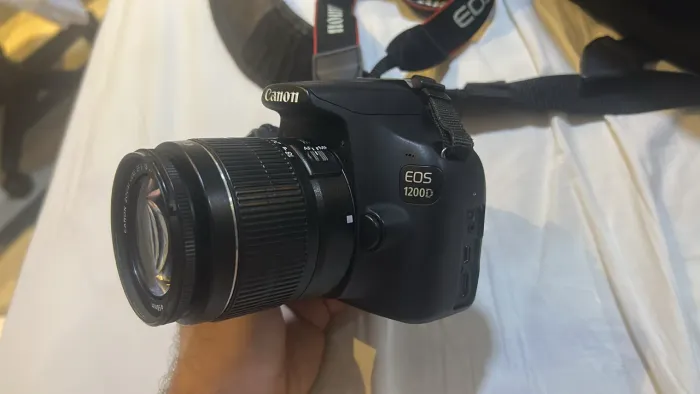 Câmera fotográfica CÂNON 1200D T5