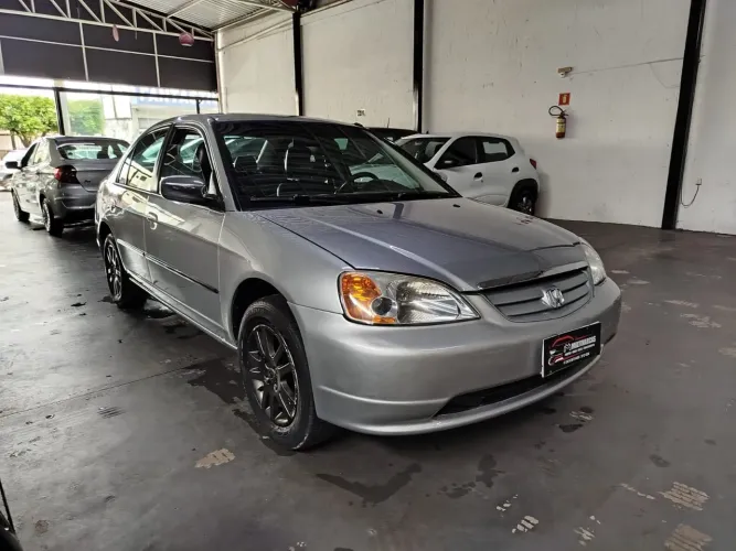 Honda Civic Sedan LX 1.7 16V 115cv Mec. 4P 2002