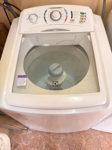 Máquina de lavar roupa Electrolux 12kg