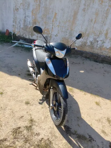 HONDA BIZ 125 2012 valor 8.150 pra vender rápido.