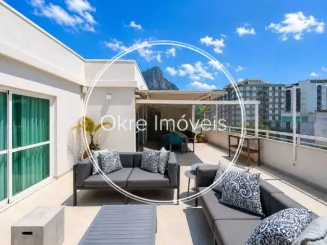 Cobertura reformada com 344 m² e vista para o Cristo Redentor e o Jockey Club