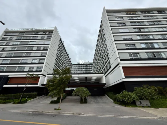 Apartamento alto padrão, com 03 dormitórios para alugar no Jardim Atlântico, Florianópolis