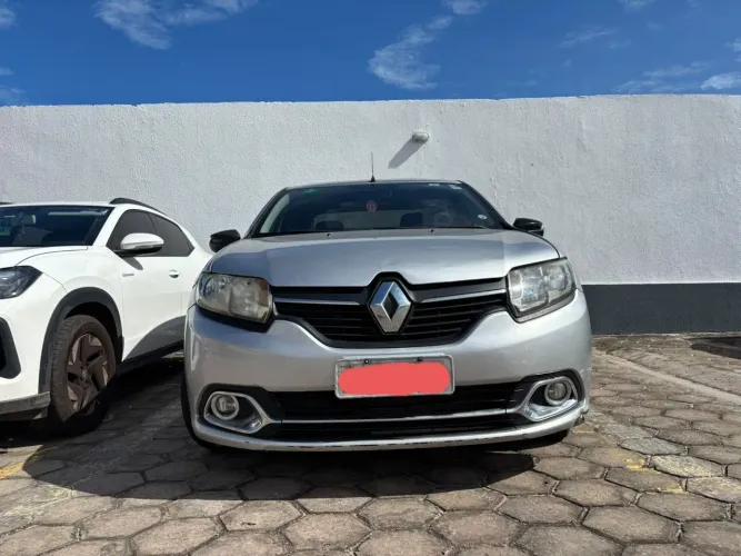 Renault Logan Dynamique Hi-flex 1.6 8V 4P 2015
