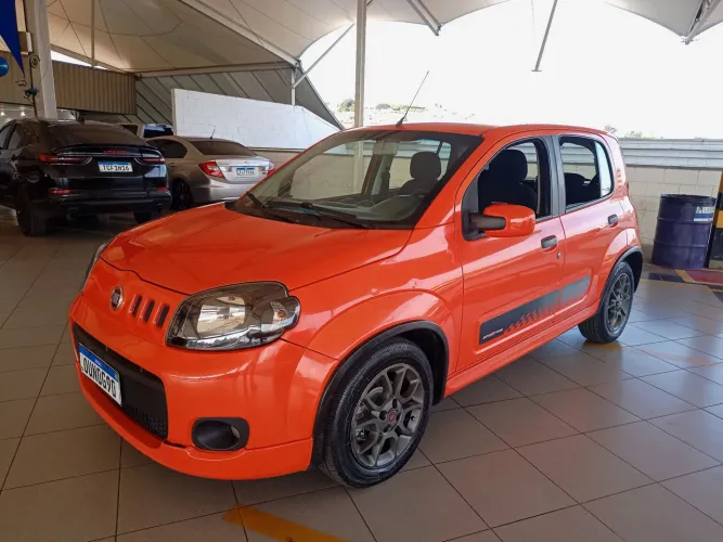 Fiat Uno Sporting 1.4 EVO Fire Flex 8V 4P 2014