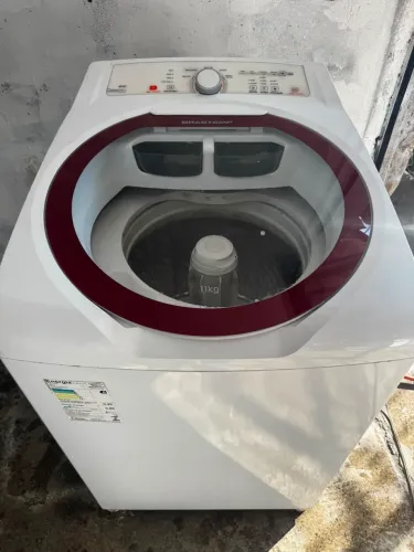 Máquina de lavar 11kg moderna Brastemp 