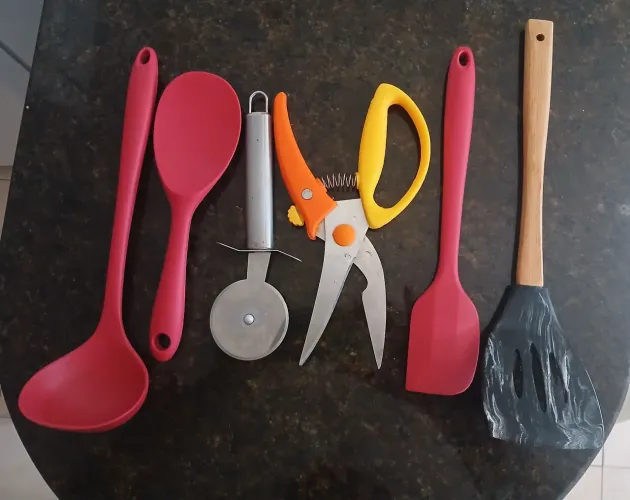 Utensílios para cozinha em silicone
