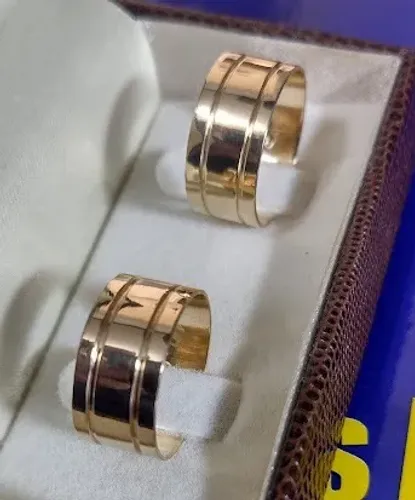 Par Alianças Casamento Ouro 18 Kilates 10 Gramas 8 mm
