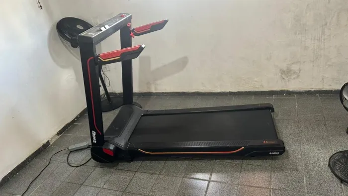 ESTEIRA GENIS GT 1000