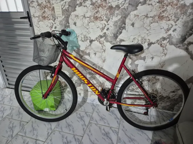 Bicicleta aro 26 feminina seminovo nova