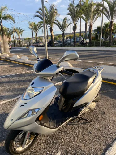 SUZUKI BURGMAN 125i VENDA OU TROCA
