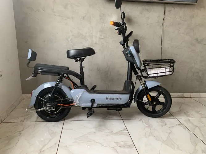 Scooter elétrica 