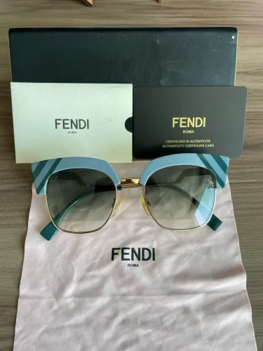 Óculos de Sol Fendi 
