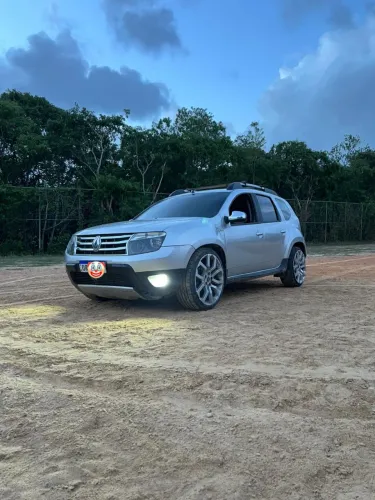 Vendo aro 20 da range Rover, faltando só um pneu valor 2.000 no precinho