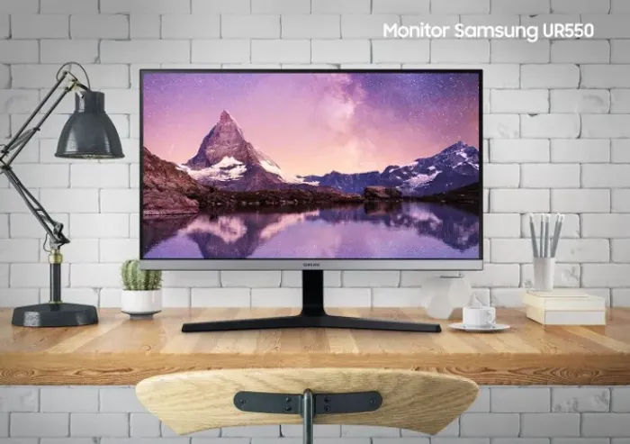 Monitor Samsung 28" 4K UHD UR550 (LU28R550UQLMZD) - IPS FreeSync