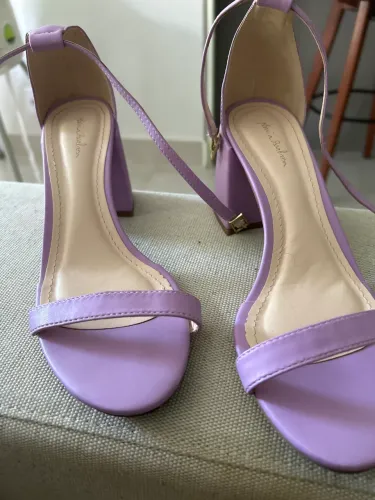 Sandália lilás 