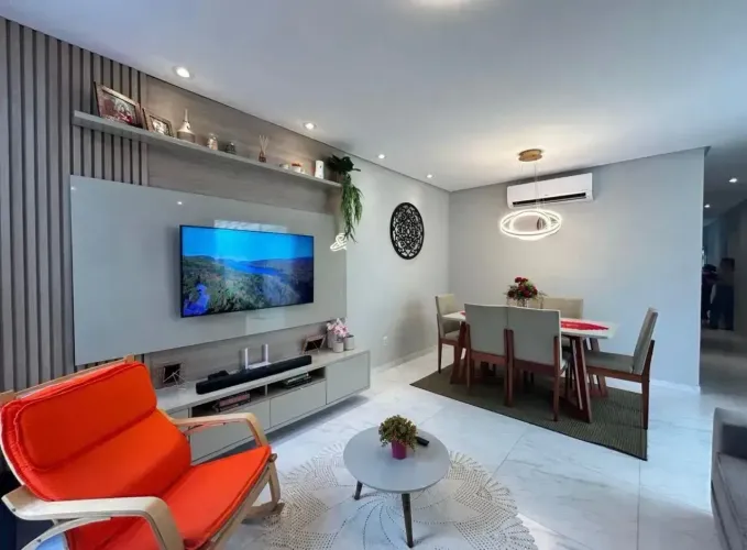 ALUGO LINDA CASA MOBILIADA DE 3/4 SENDO 1 SUÍTE RECEM REFORMADA NO RESIDENCIAL ARBRE