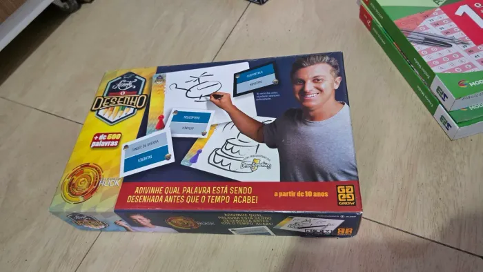 Jogo Boardgame ACERTE O DESENHO quase completo