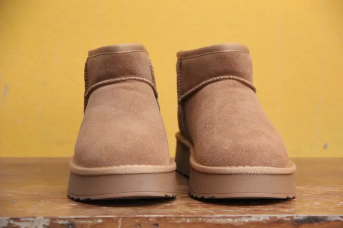 Bota em Camurça Caramelo Masculina