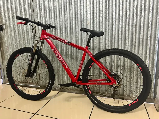 Bicicleta TSW Jump2 Aro 29 Quadro de Alumínio em Excelente Estado