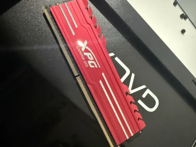 Memória RAM 8Gb 3000Mhz