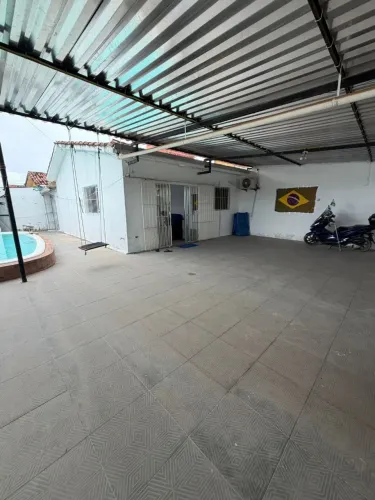 Linda casa no bengui