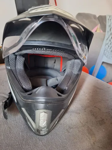 Vendo um capacete da HELT NOVO, N: 58.