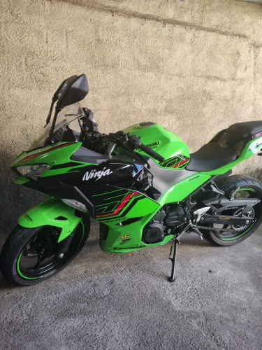 Kawasaki ninja 400 apenas 2.000 rodados