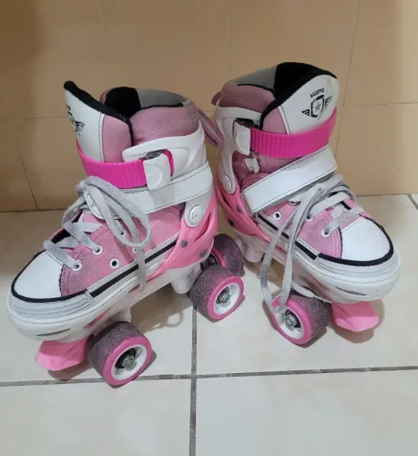 Patins tamanho 29 a 32
