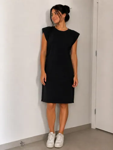 Vestido preto básico