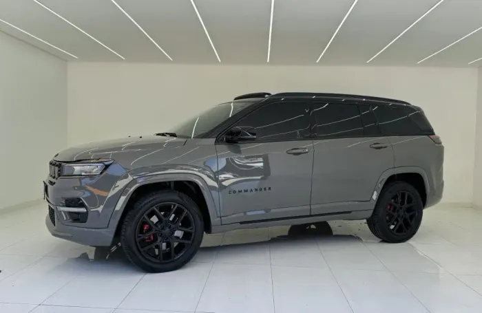 Jeep Commander Black Hurricane 2.0 4X4 TB AUT 2025