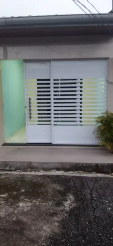 Graça Sanches Aluga R$-3.000,00 Casa Em Conjunto, de 3/4, S/02 Surtes