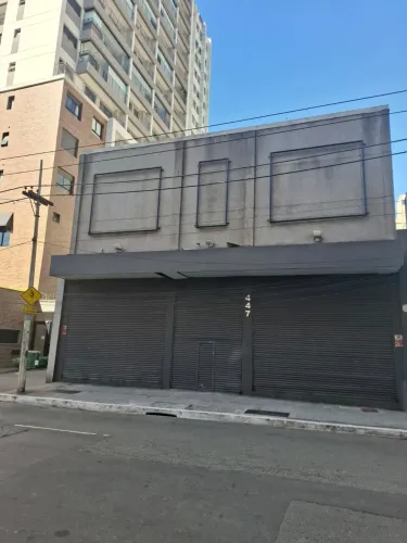 Loja na Rua Major Sertório, 447  800 m²