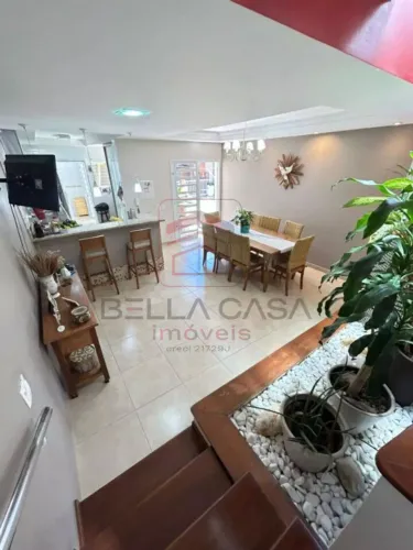 Sobrado com 3 dormitórios à venda, 222 m?