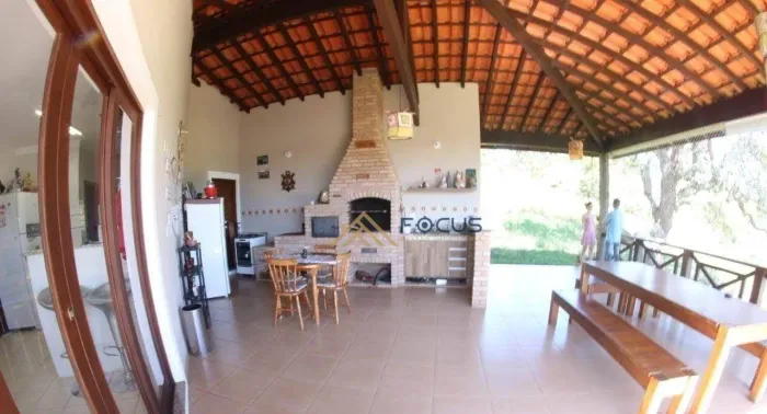Casa com 4 dormitórios para alugar, 460 m² por R$ 14.000,09/mês - Ivoturucaia - Jundiaí/SP