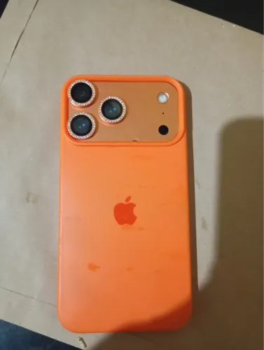 Vendo iPhone 11 na carcaça do 17 pro