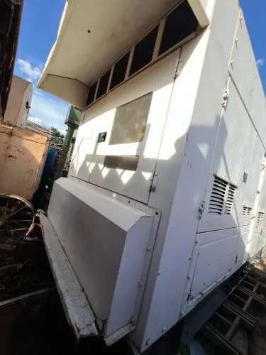 Grupo Gerador (Komatsu) - 800 KVA