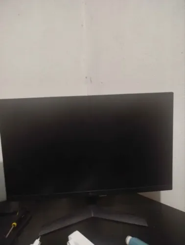 Monitor LG ultra gear 24 polegadas vendo para retirada de peças pois está com defeito