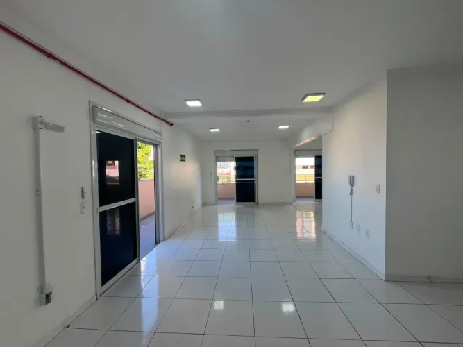 Salas Comerciais para Locação em Kobrasol - São José/SC