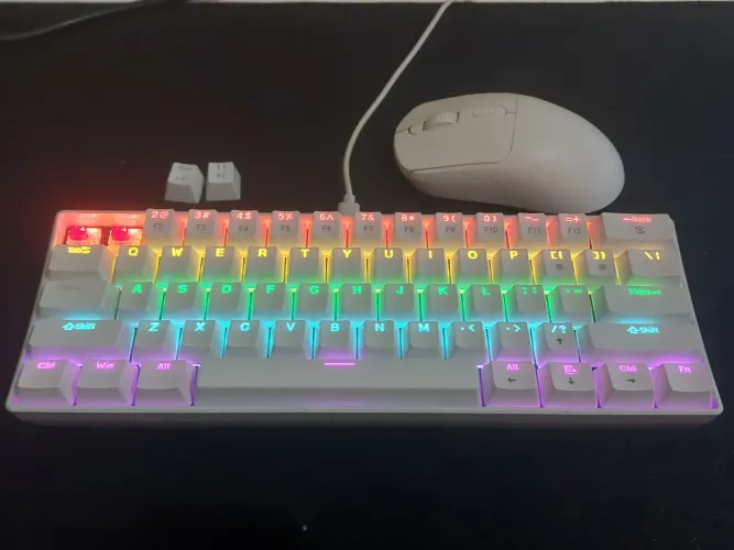 TECLADO MECANICO 60% E MOUSE
