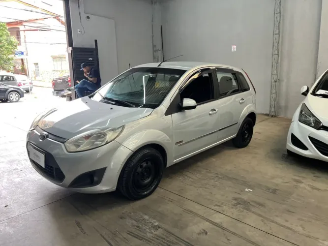 Ford Fiesta 1.0 Rocam SE Plus Hatch 8V Flex 4P Manual 2012