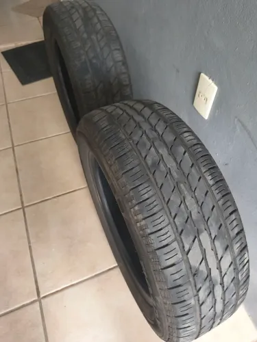 Par de pneus 215 60R17