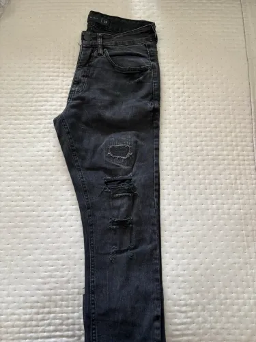 Calça jeans preta tamanho 36
