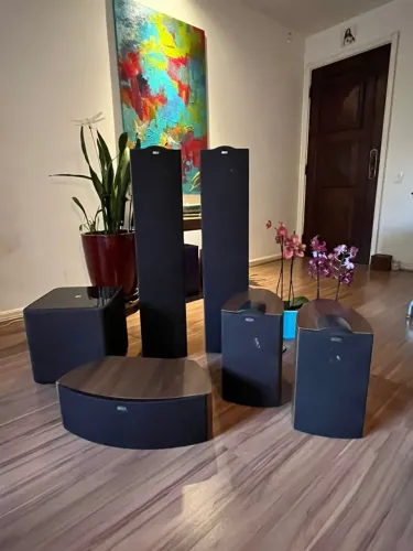 Sistema de Caixas 5.1 KEF Q-Series (Torres iQ90 + iQ30 + iQ60c + Kube-2)